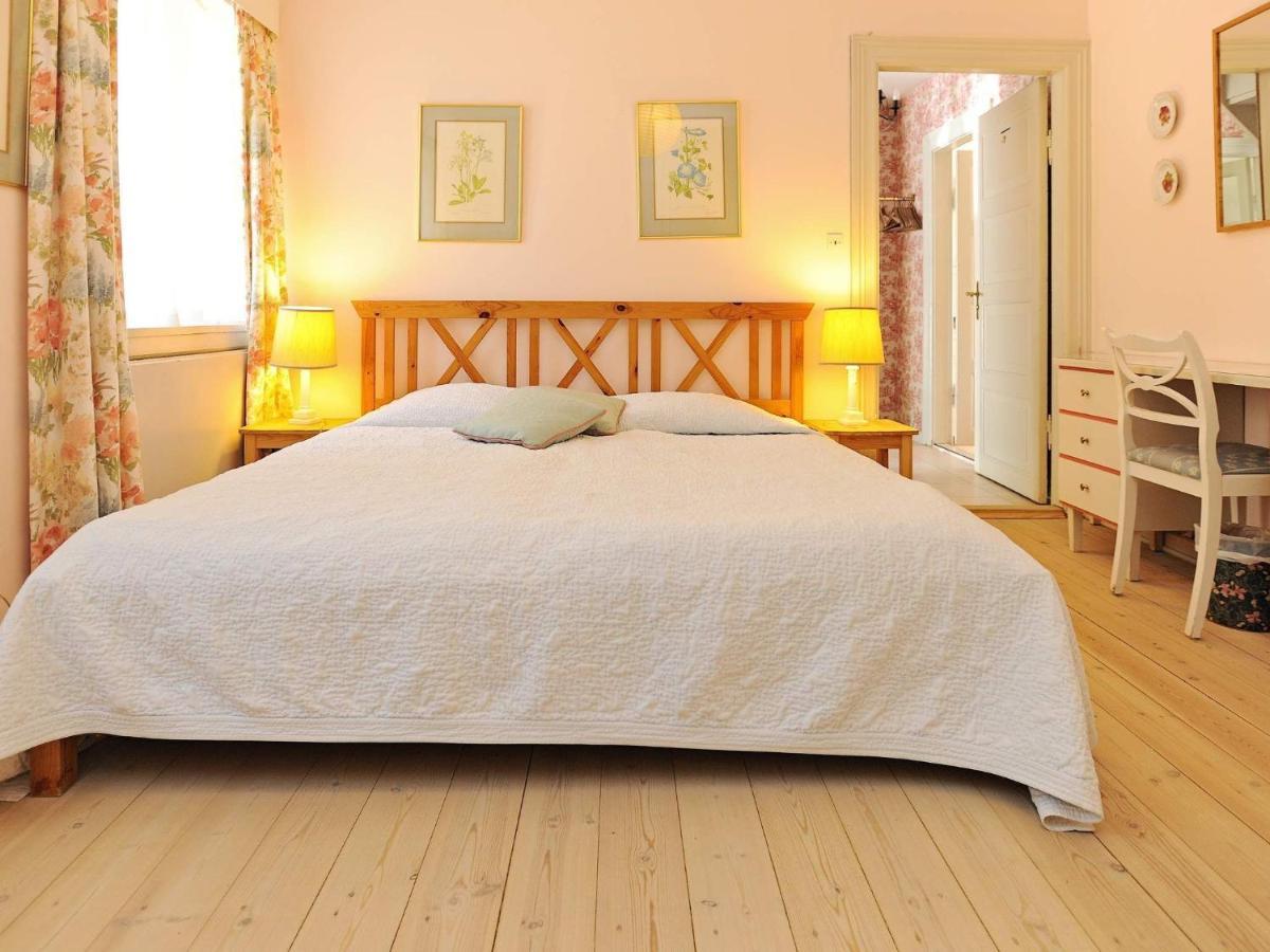12 Person Holiday Home In Ullerslev Exteriör bild