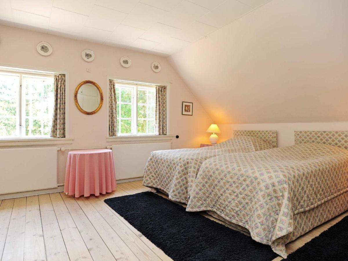 12 Person Holiday Home In Ullerslev Exteriör bild