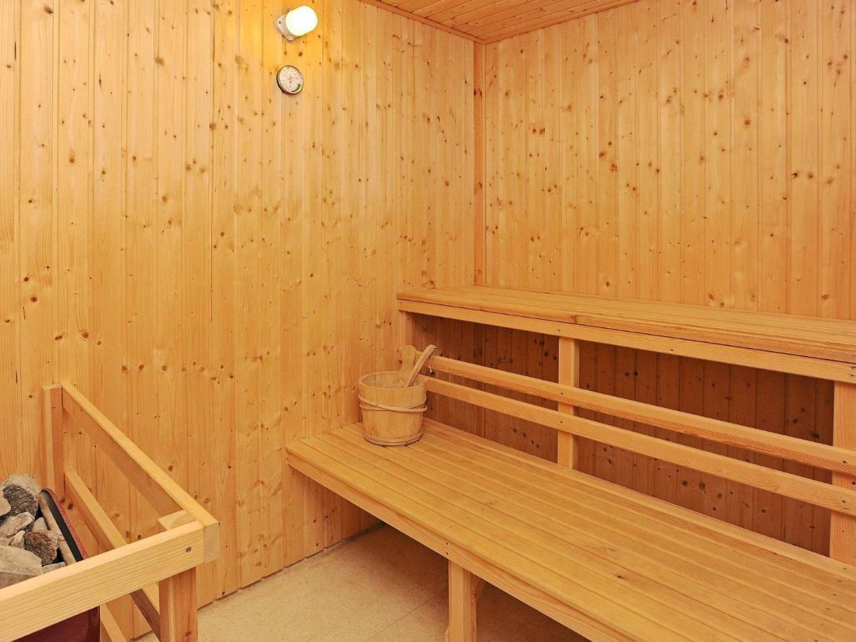 12 Person Holiday Home In Ullerslev Exteriör bild